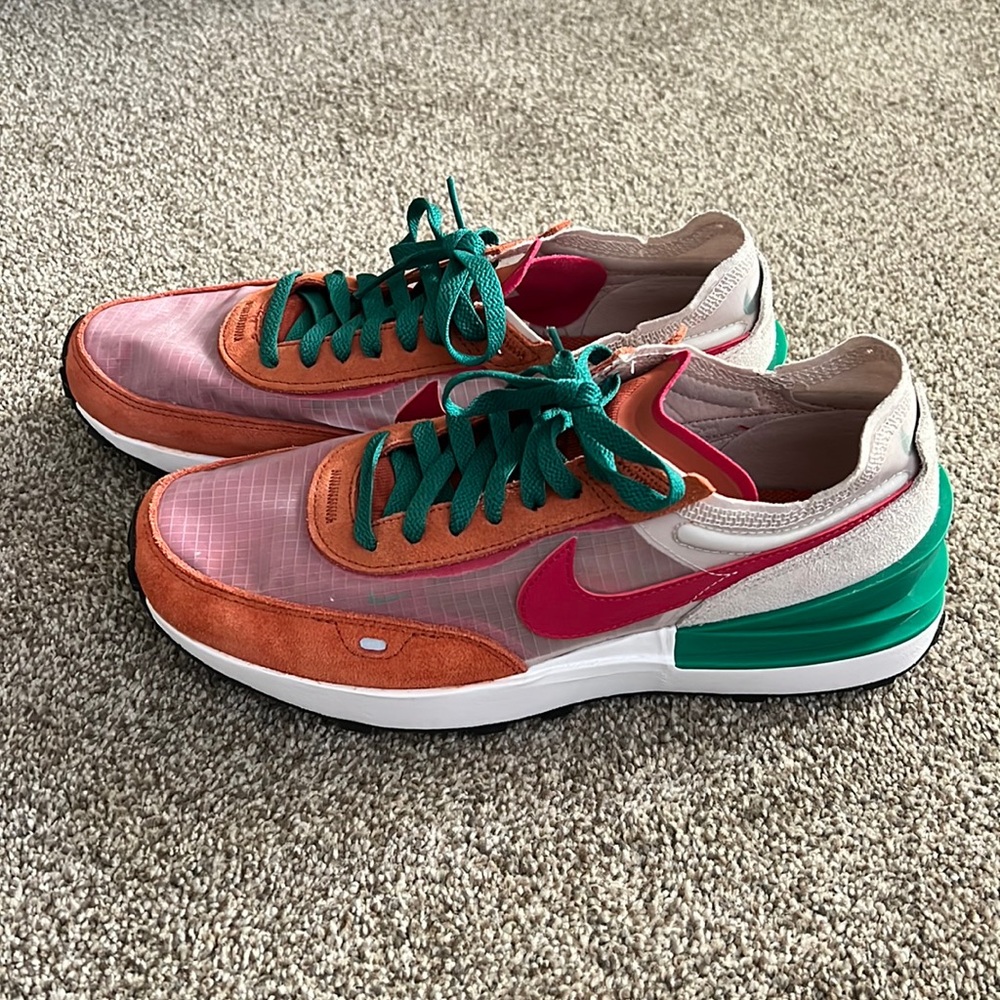 Revolve Nike shoe